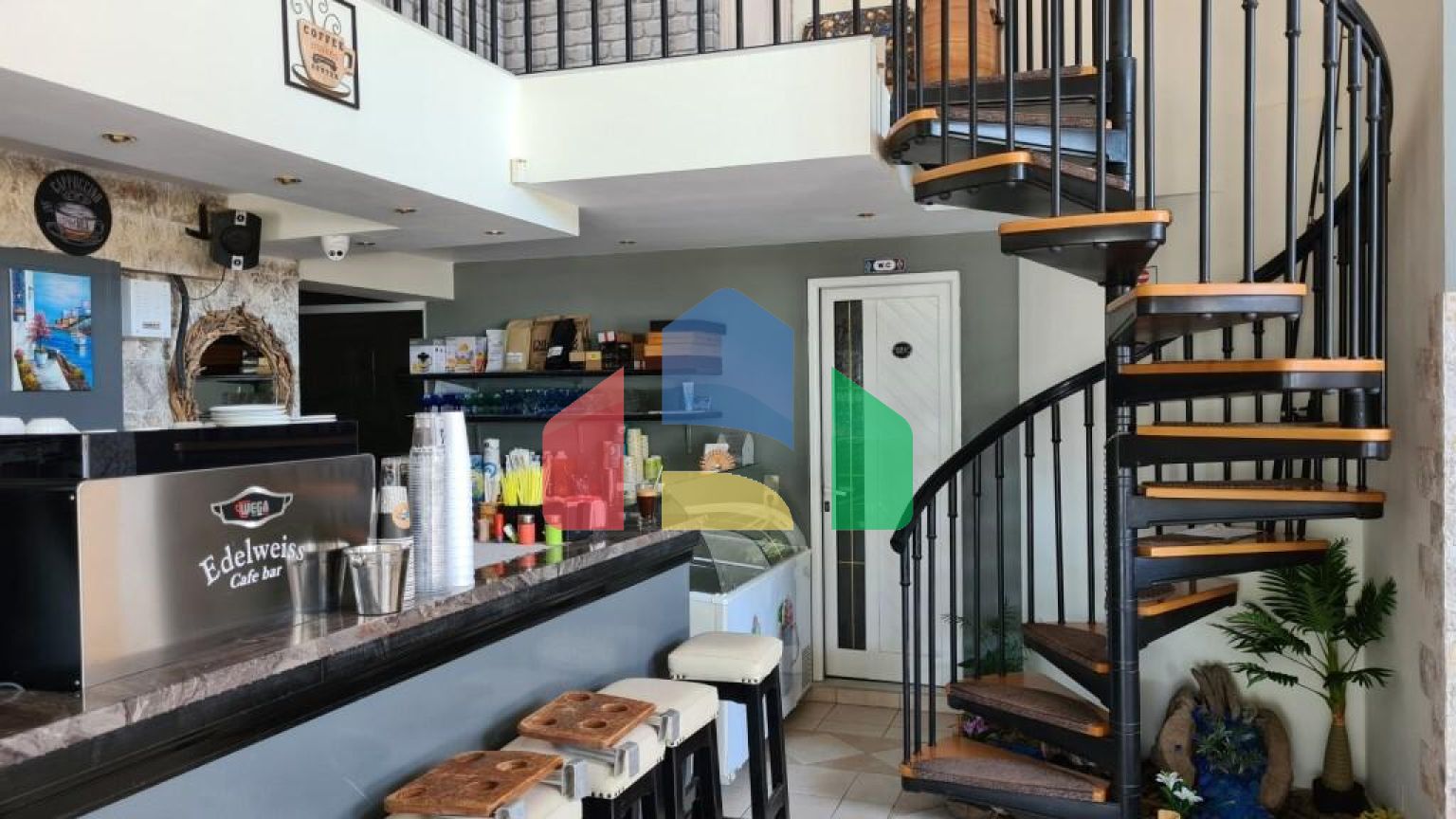 Продаж - Бізнес 272 m² на Криті