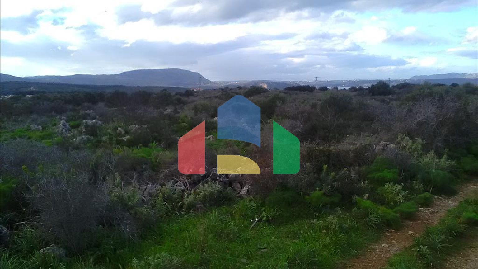 Продажа - Земельный участок 9800 m² на Крите