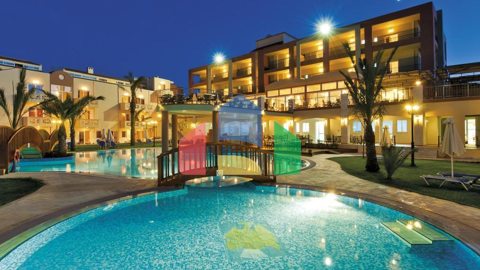 Продажа - Гостиница 8500 m² на Крите