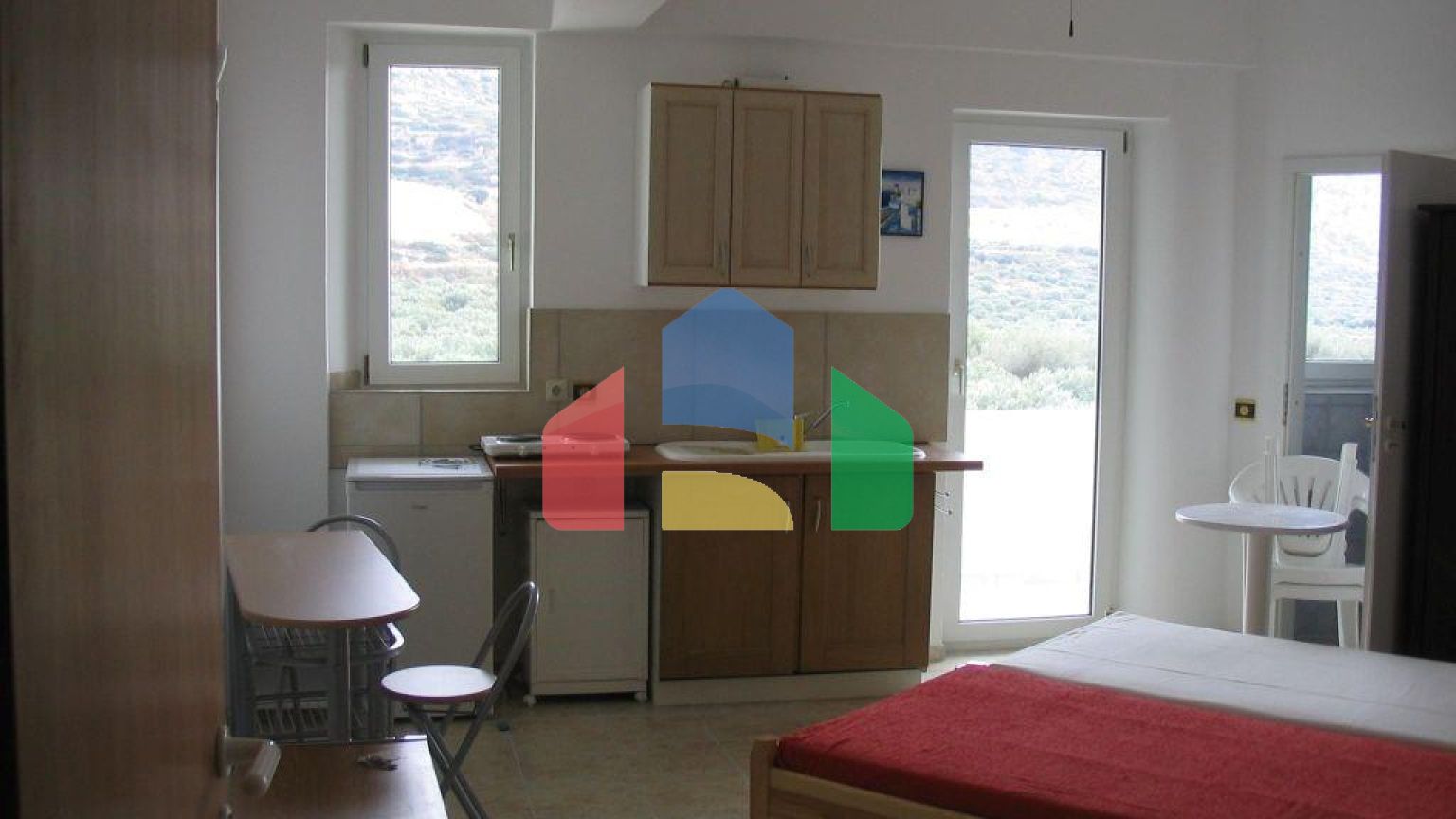 Продаж - Бізнес 579 m² на Криті