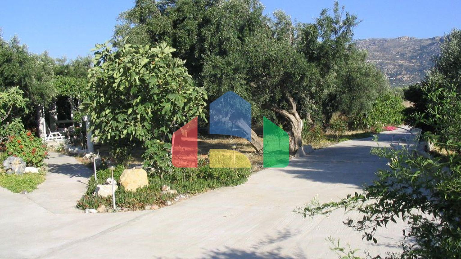 Продаж - Бізнес 579 m² на Криті