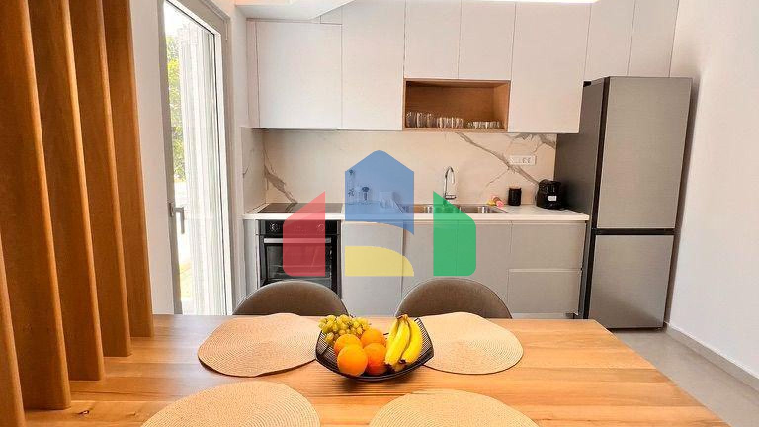 Продаж - Бізнес 144 m² на Криті