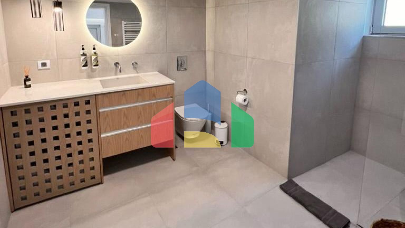 Продаж - Бізнес 144 m² на Криті