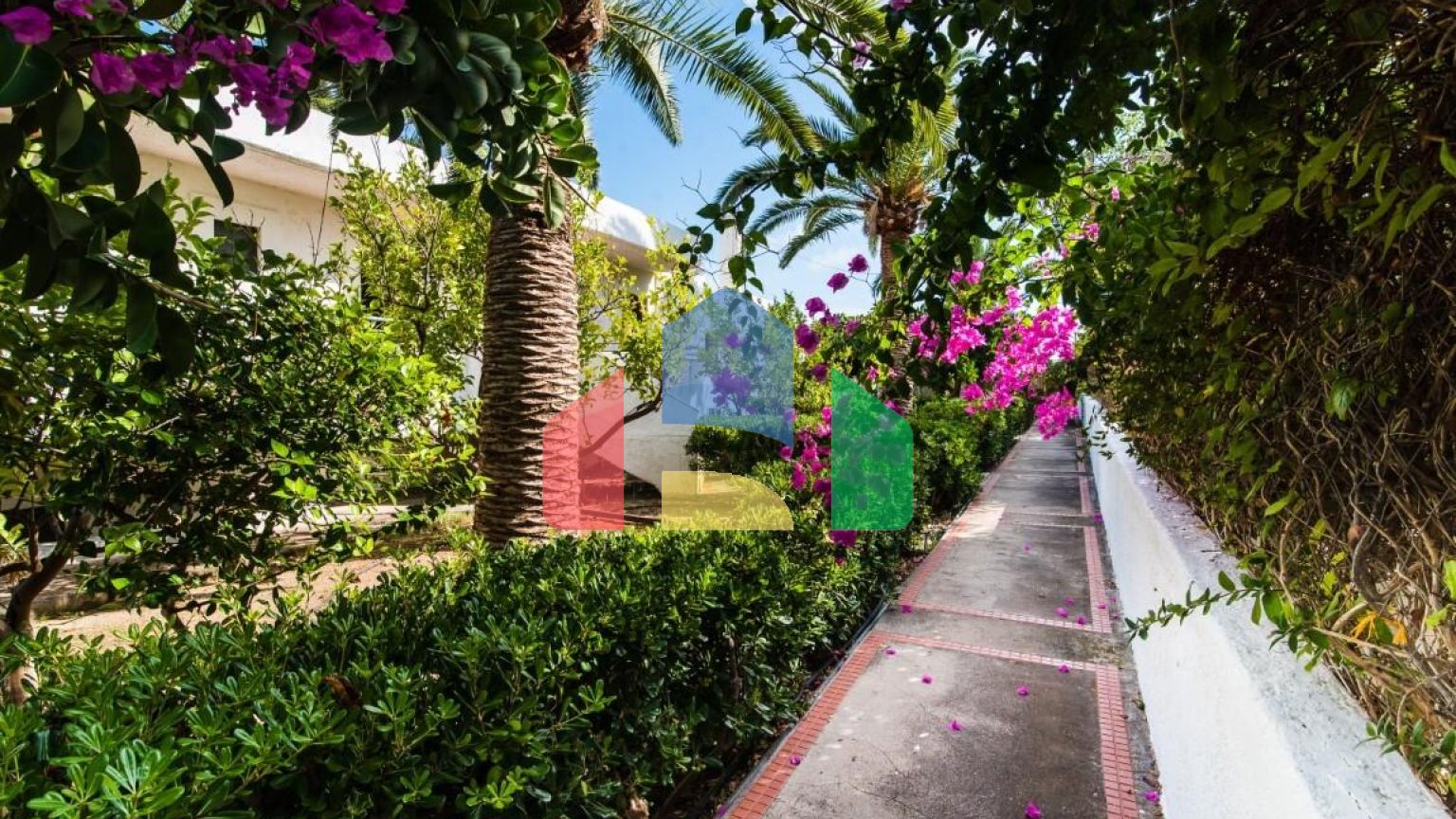 Продажа - Гостиница 1411 m² на Крите