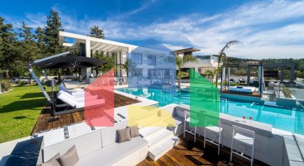 For Sale - Villa 500 m² in Crete
