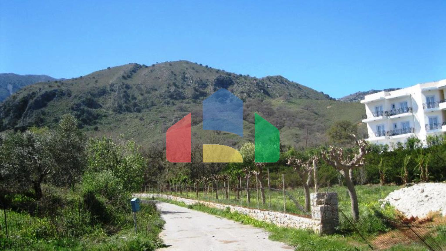 Продажа - Земельный участок 288000 m² на Крите