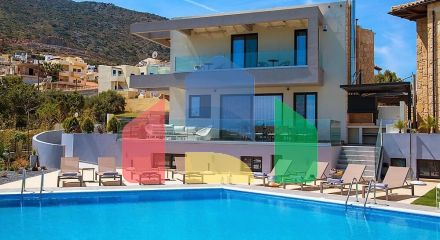 For Sale - Villa 330 m² in Crete