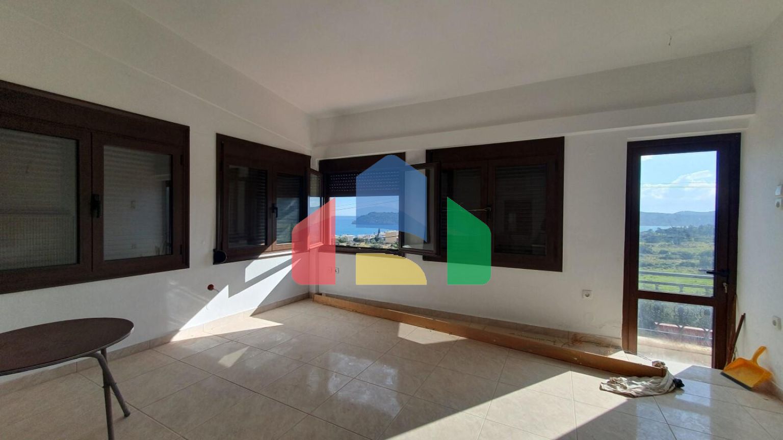 Продаж - Котедж 260 m² на Криті