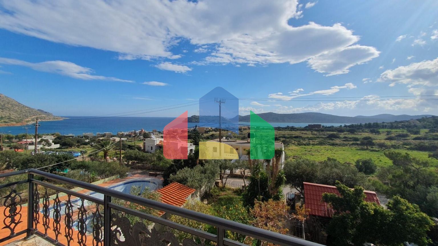 Продаж - Котедж 260 m² на Криті