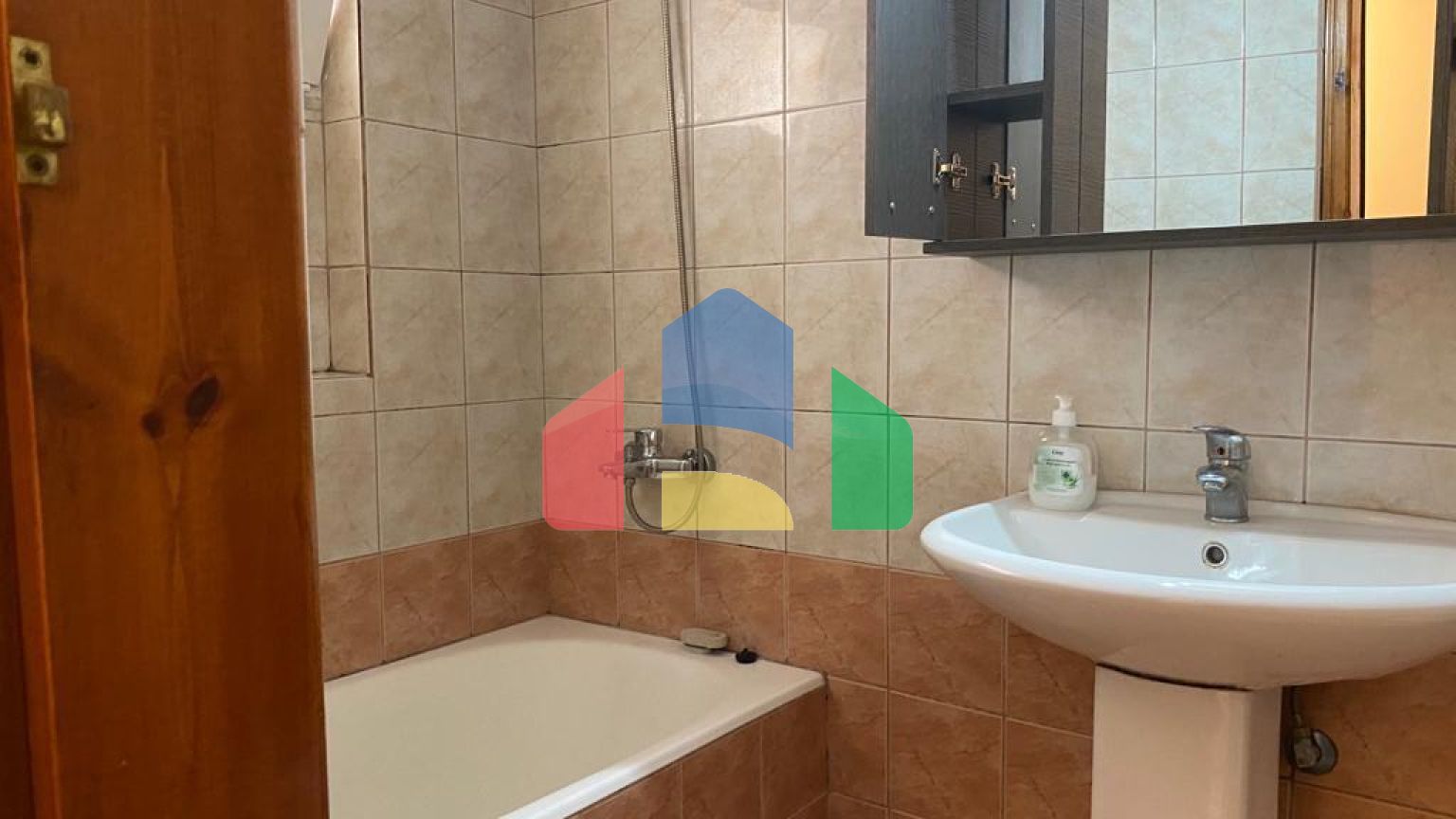 Продажа - Здание 200 m² на Крите