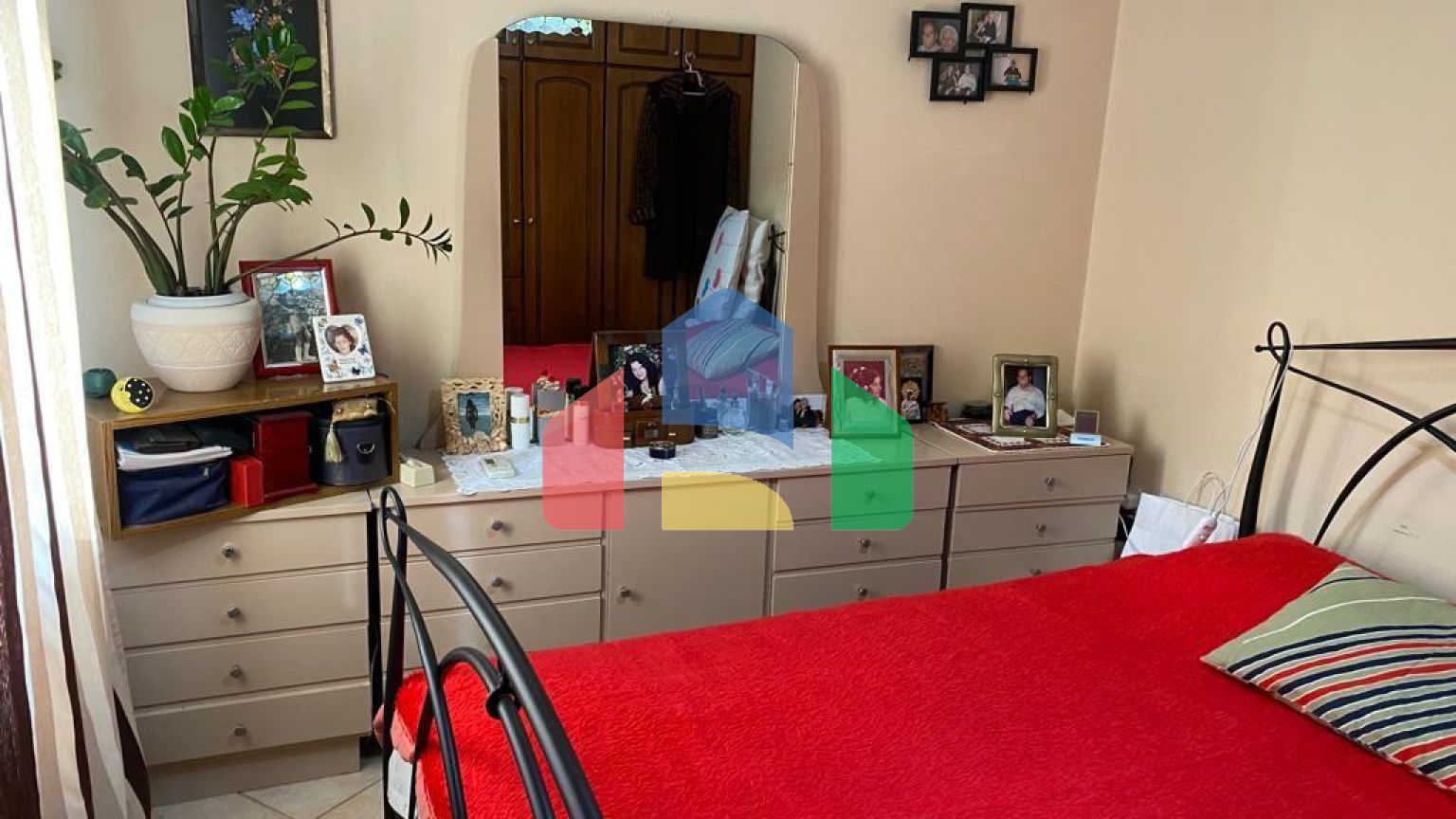 Продажа - Здание 200 m² на Крите