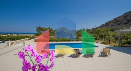 For Sale - Villa 200 m² in Crete