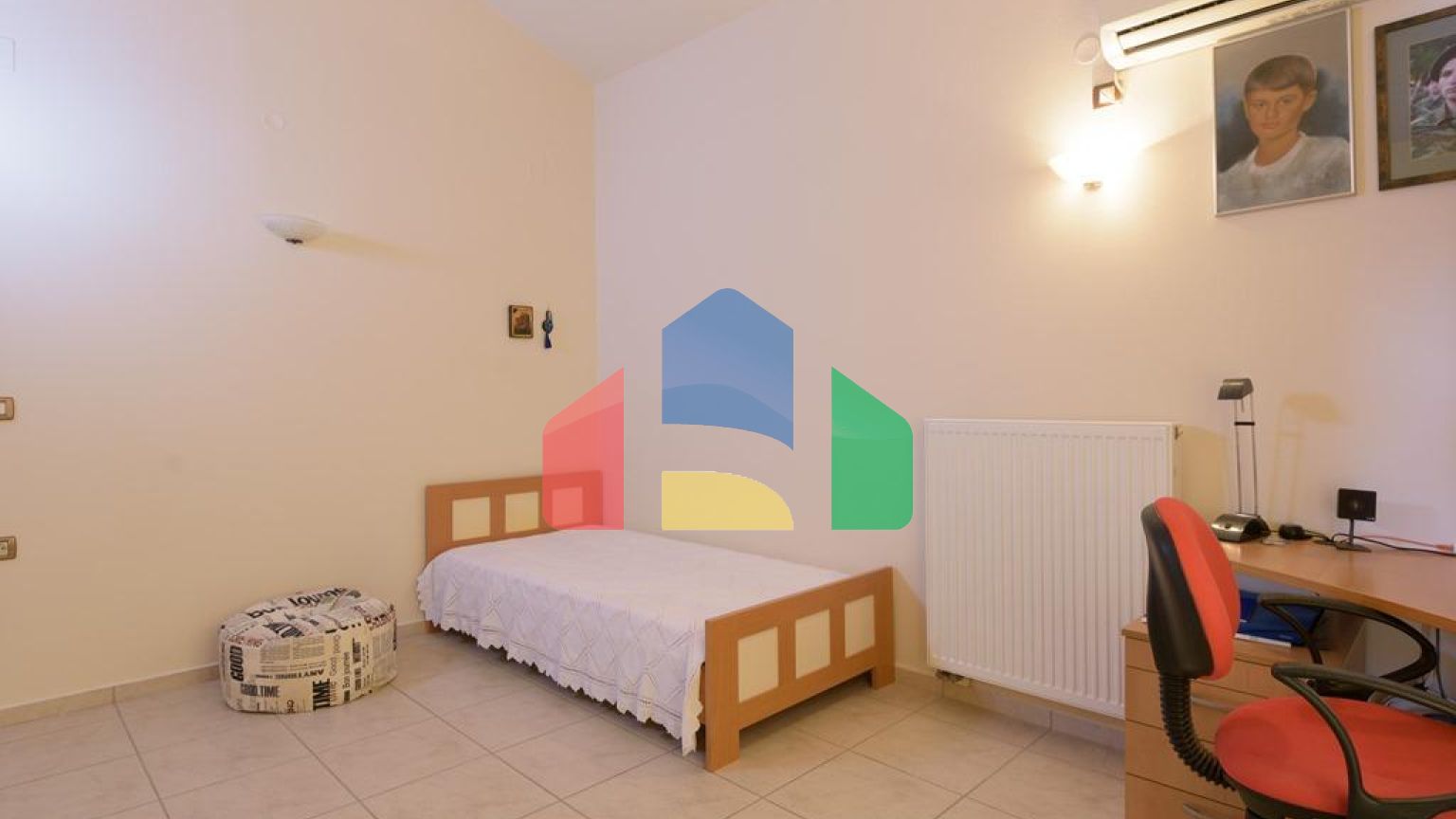 Продаж - Котедж 380 m² на Криті