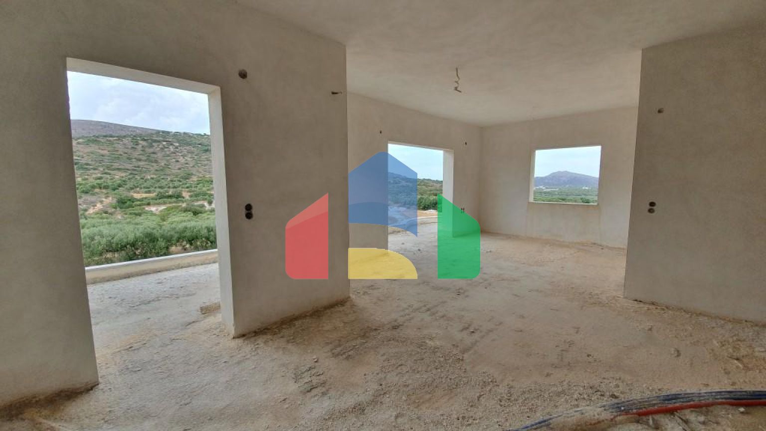 Продаж - Бізнес 750 m² на Криті