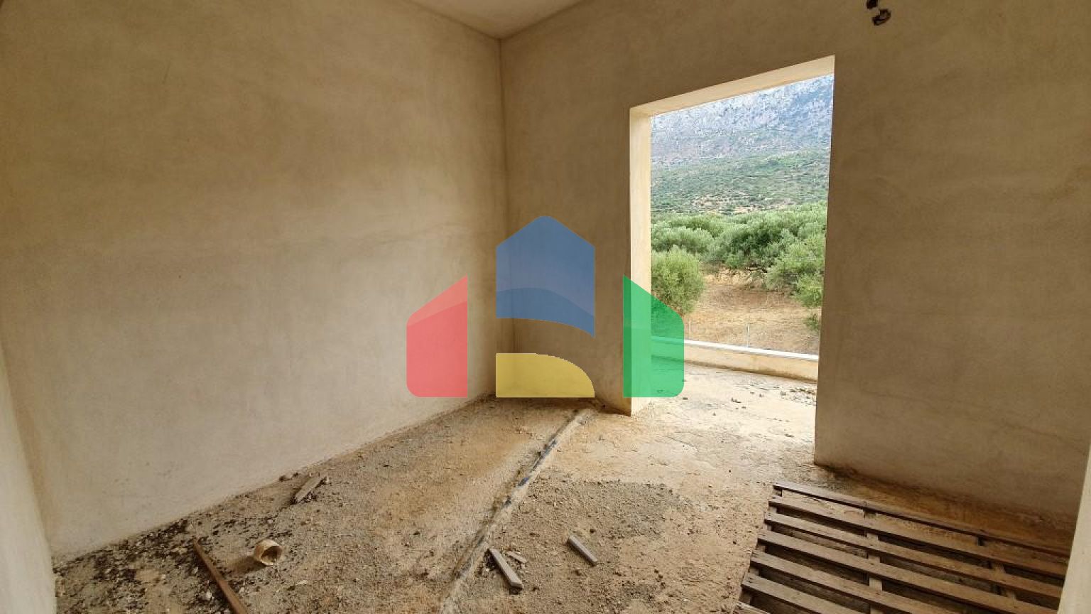 Продаж - Бізнес 750 m² на Криті