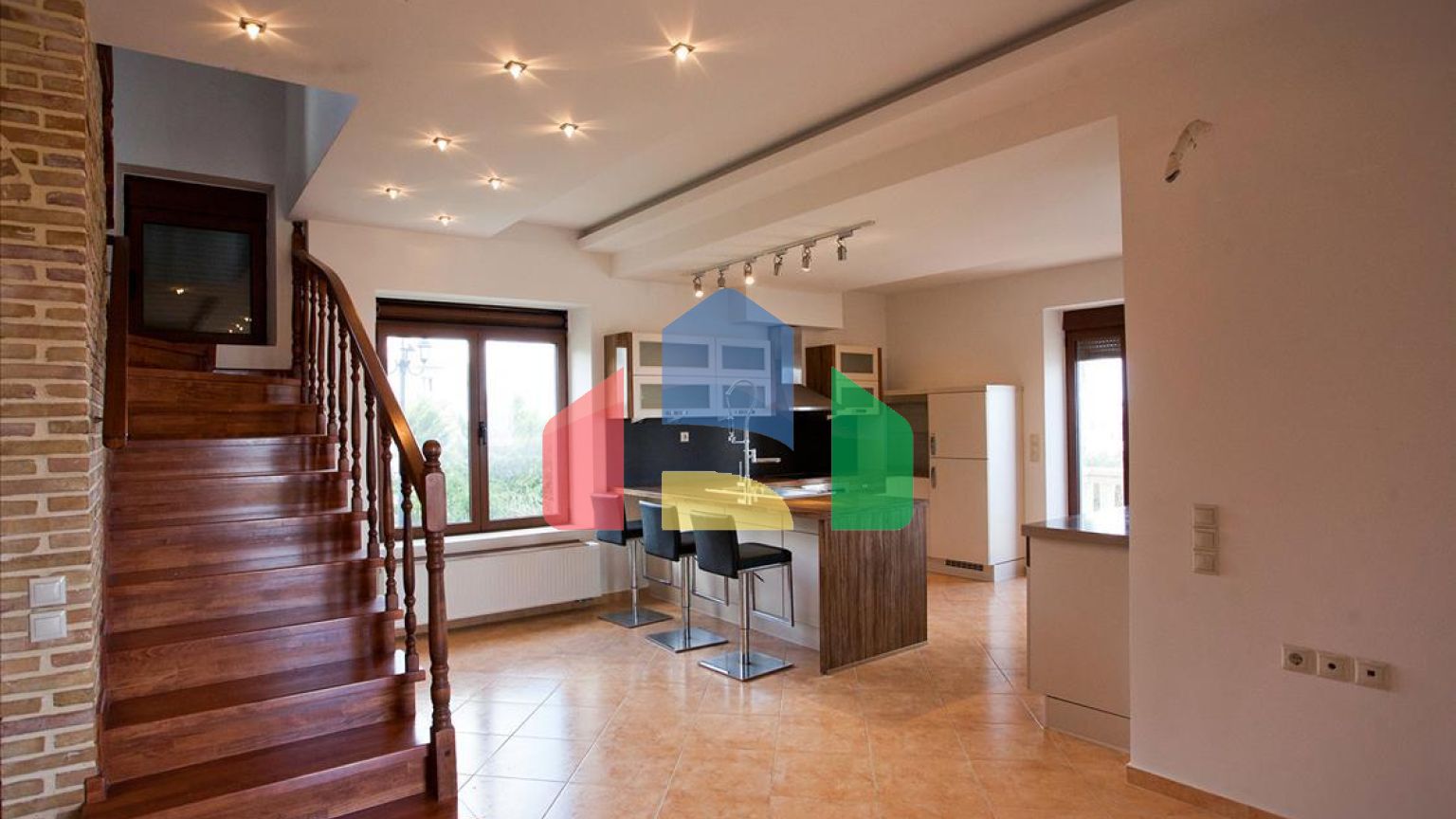 Продажа - Бизнес 750 m² на Крите