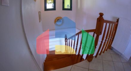 Продаж - Котедж 420 m² на Криті