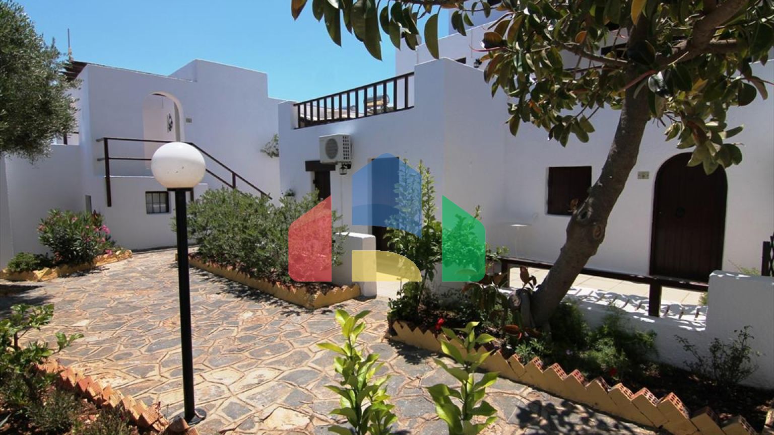 Продажа - Гостиница 3000 m² на Крите