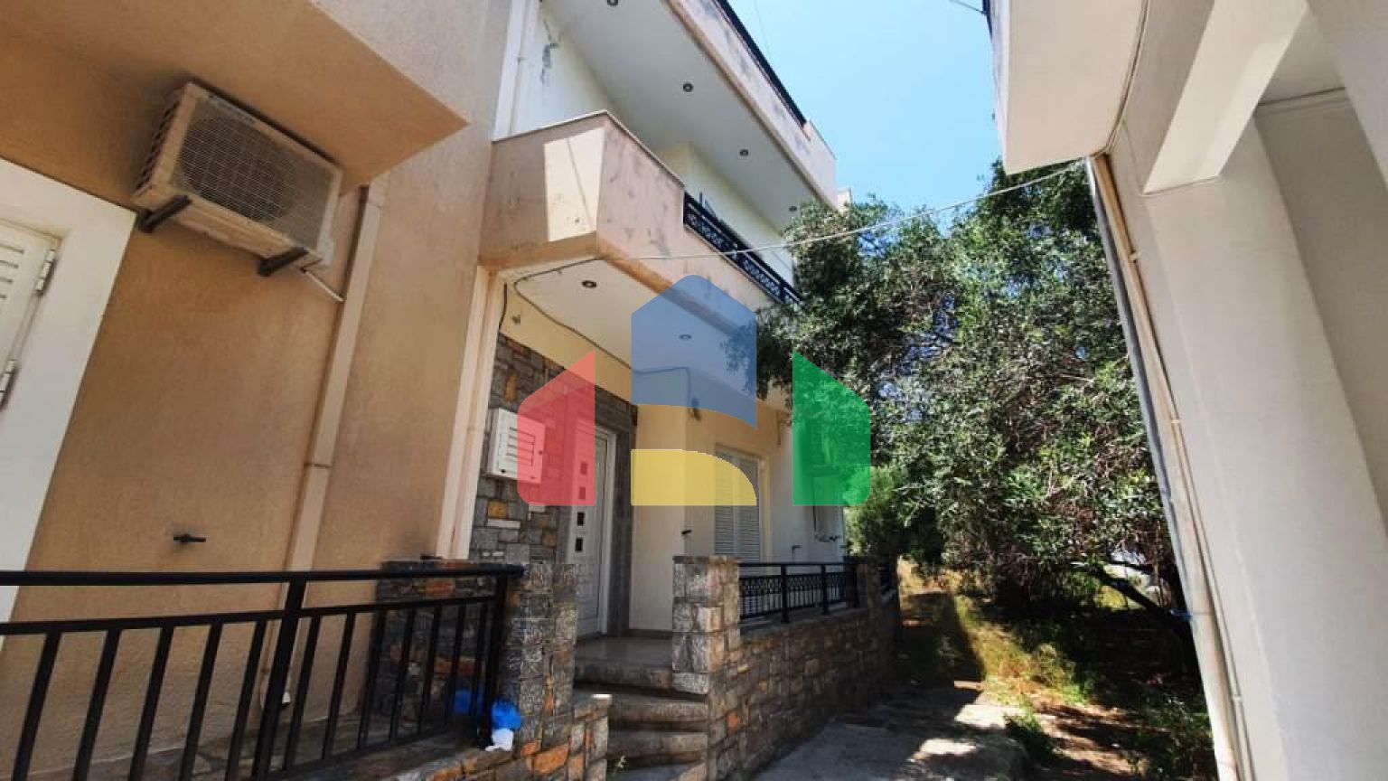 Продажа - Здание 100 m² на Крите