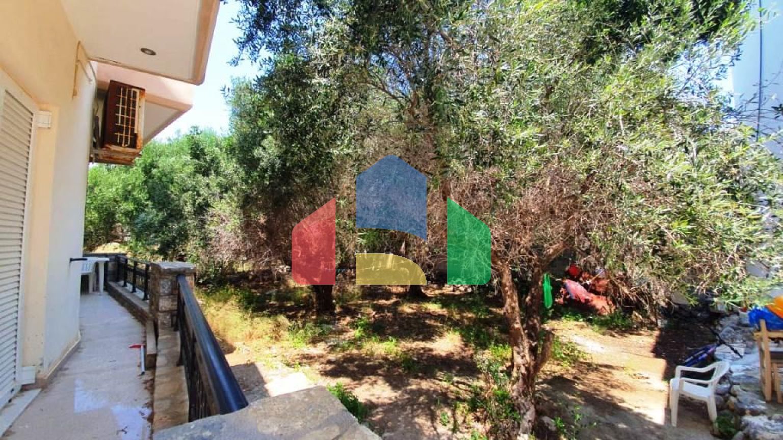 Продажа - Здание 100 m² на Крите