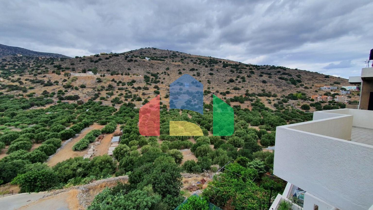 Продажа - Здание 352 m² на Крите