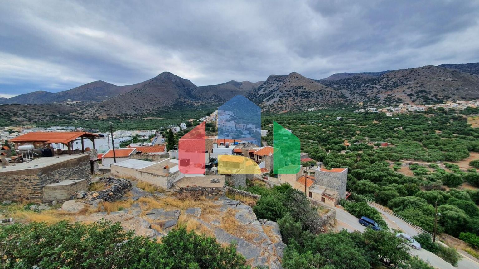 Продажа - Здание 352 m² на Крите