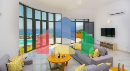 Продажа - Вилла 250 m² на Крите