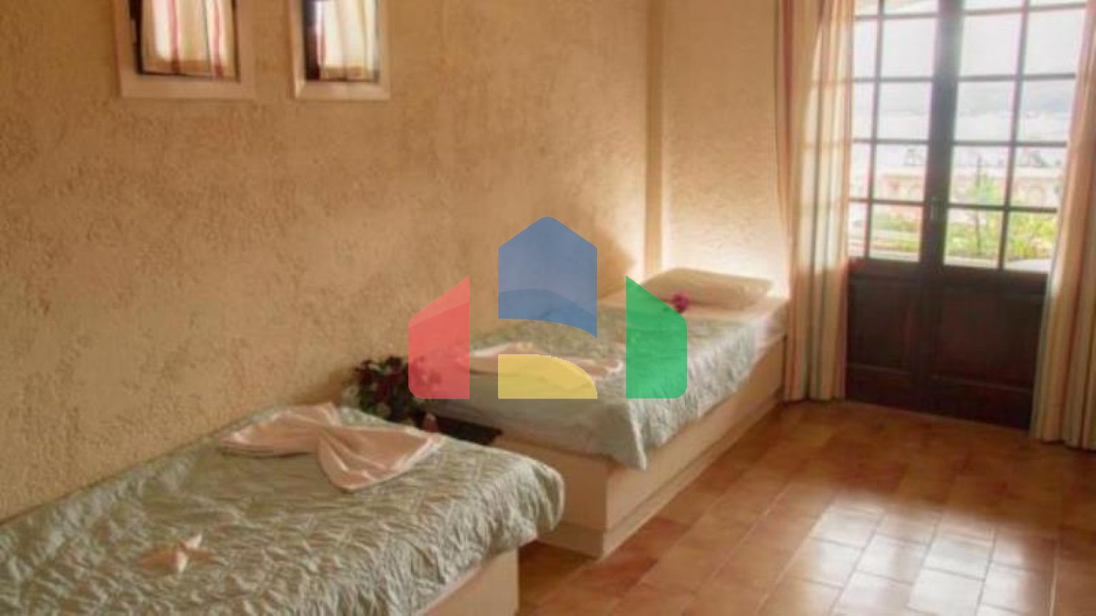 Продажа - Гостиница 1300 m² на Крите