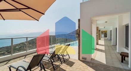 For Sale - Villa 280 m² in Crete