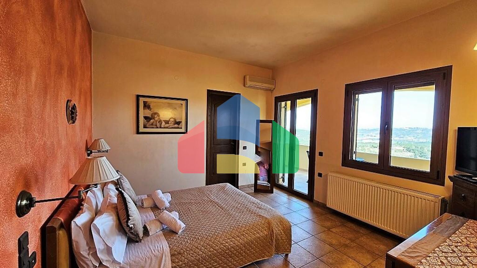 Продажа - Вилла 250 m² на Крите