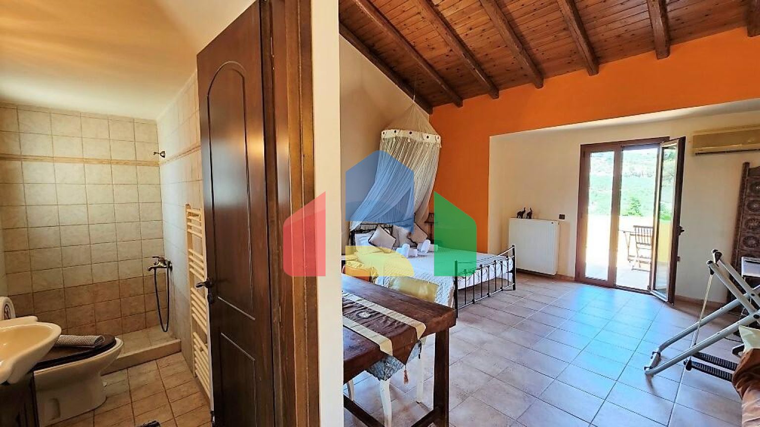 Продажа - Вилла 250 m² на Крите