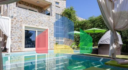 For Sale - Villa 211 m² in Crete