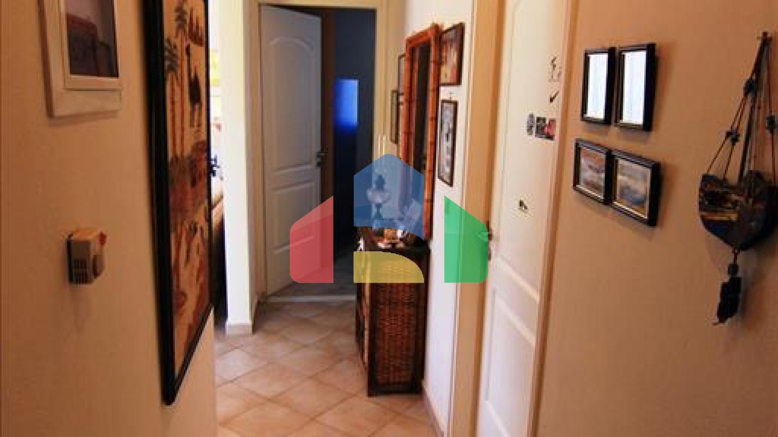 Продаж - Комерційна нерухомість 216 m² на Криті