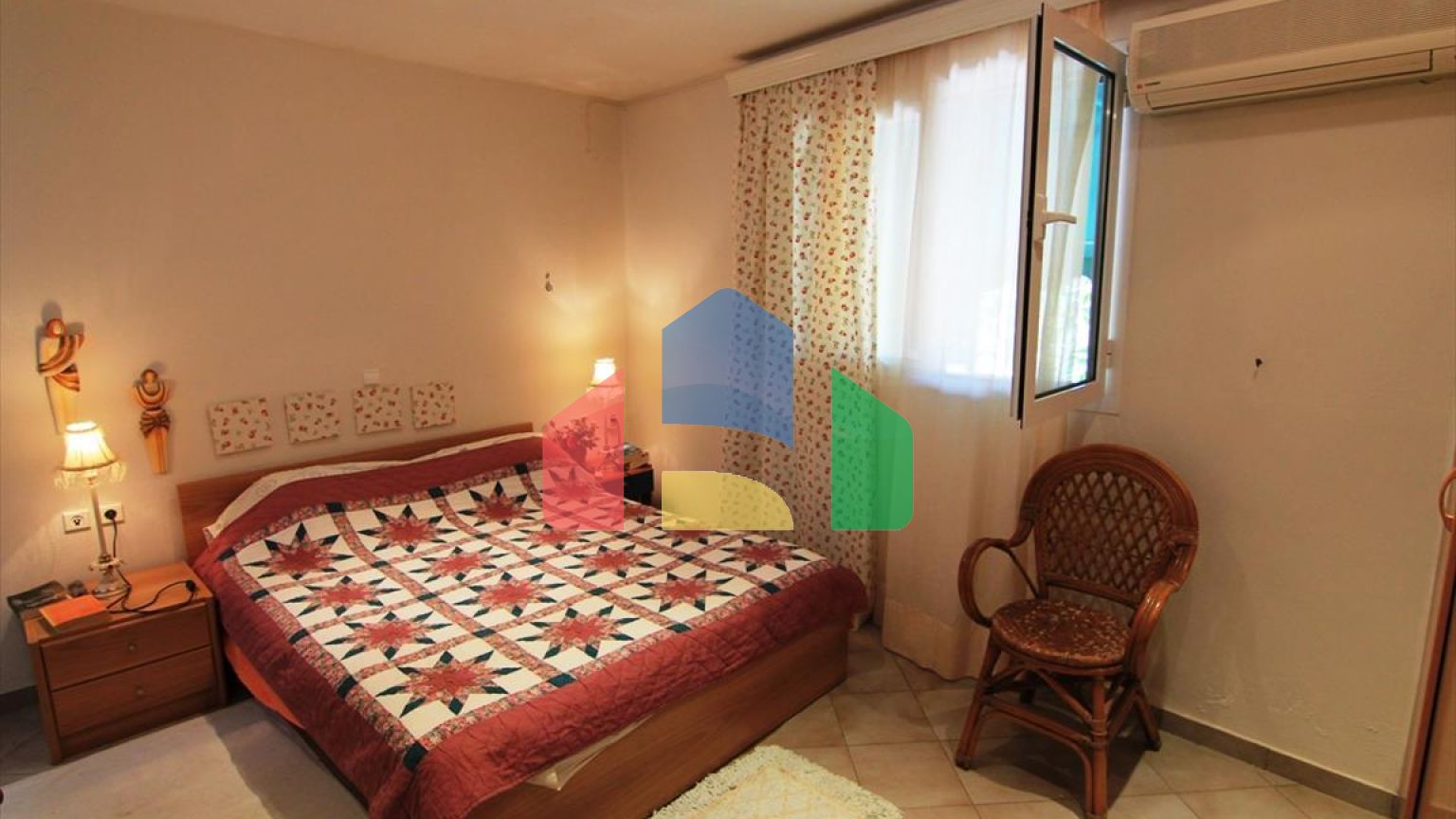 Продаж - Комерційна нерухомість 216 m² на Криті