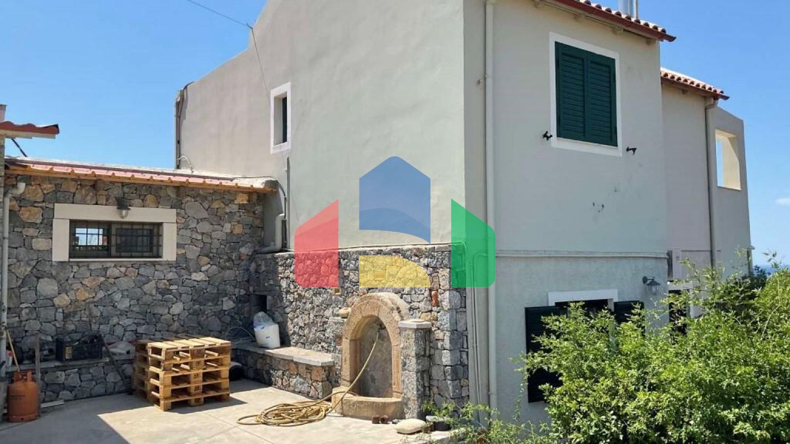 Продаж - Бізнес 286 m² на Криті