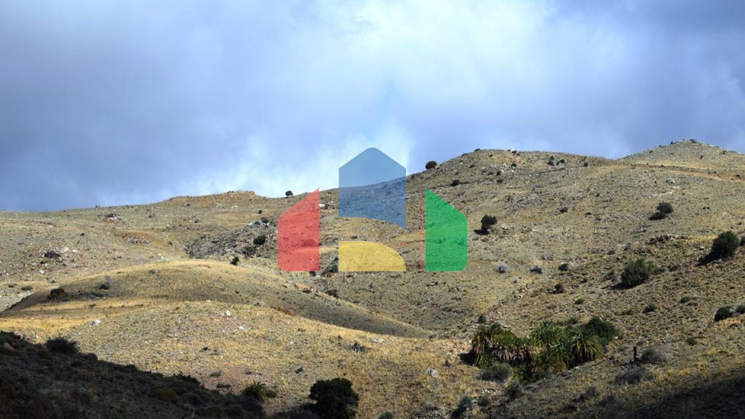 Продажа - Земельный участок 43000 m² на Крите