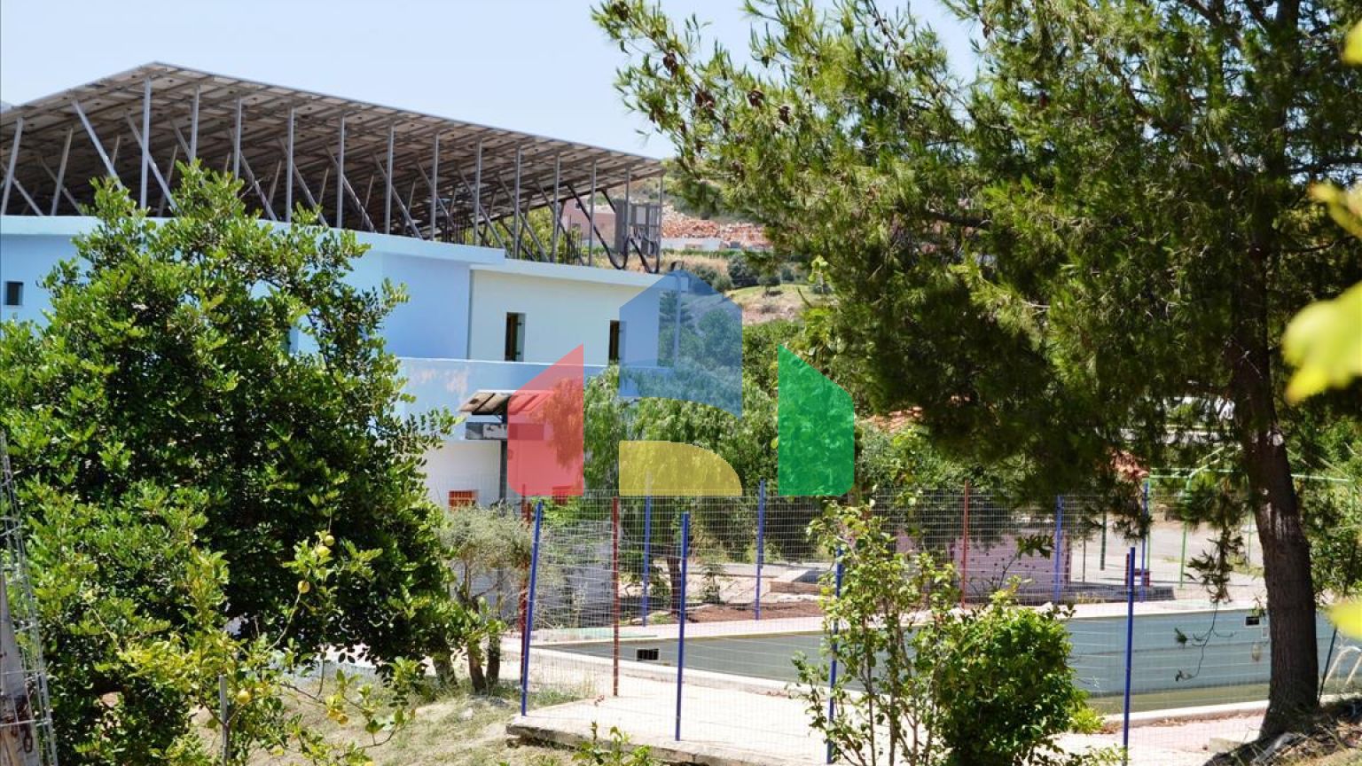 Продажа - Бизнес 2800 m² на Крите