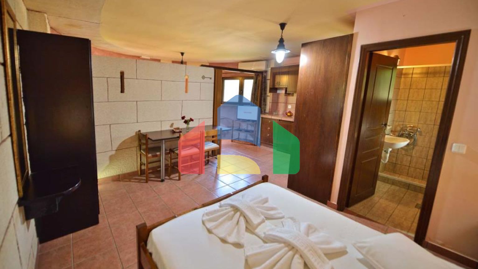 Продажа - Гостиница 1000 m² на Крите