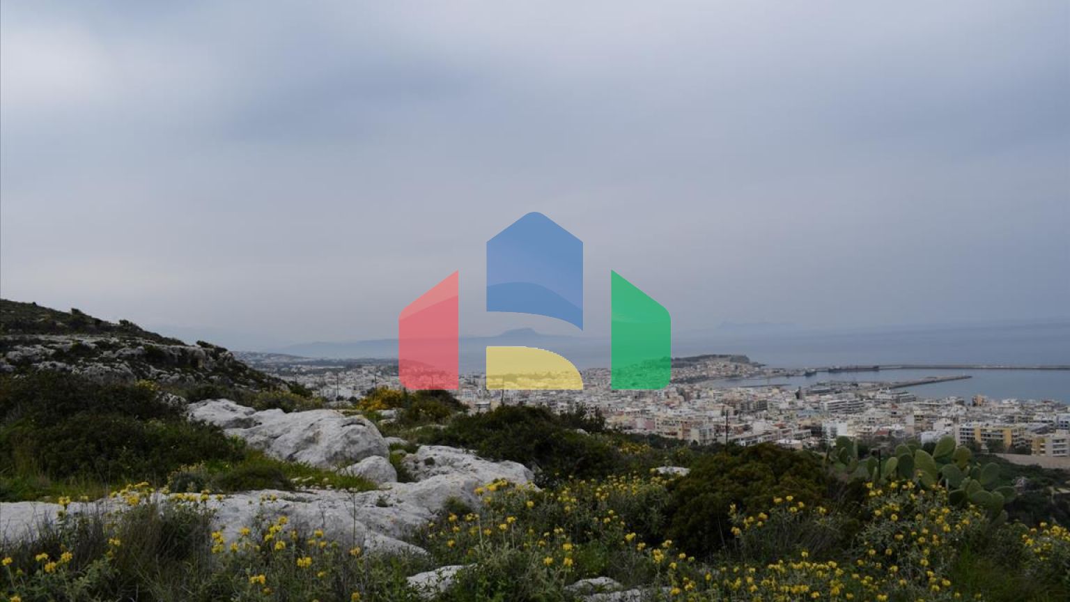 Продажа - Земельный участок 45000 m² на Крите