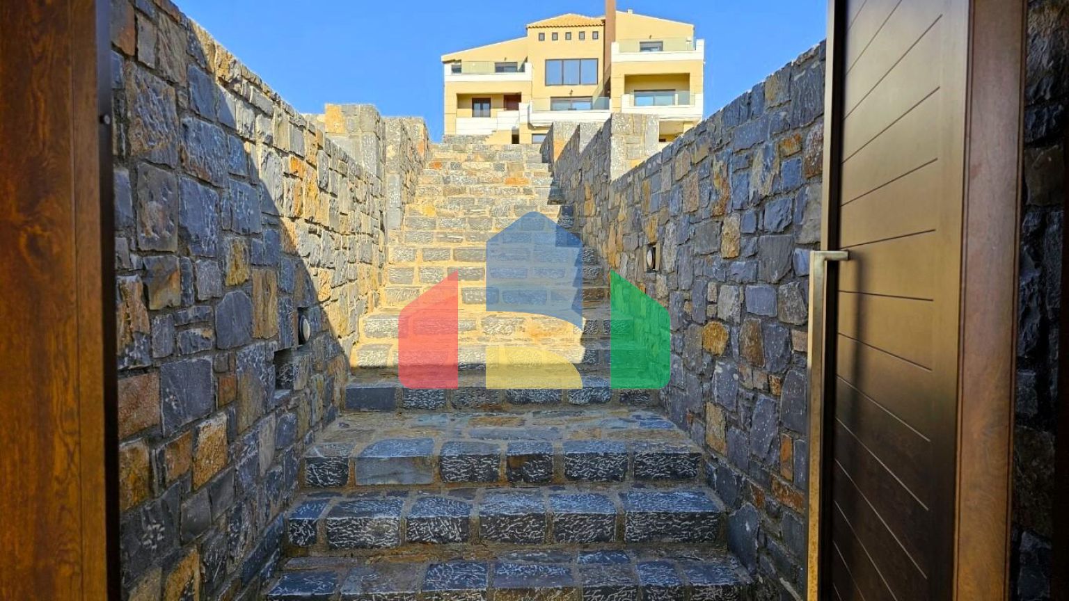 Продажа - Вилла 350 m² на Крите