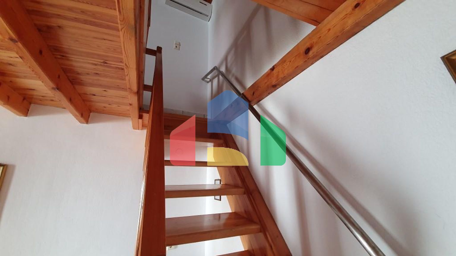 Продаж - Бізнес 634 m² на Криті