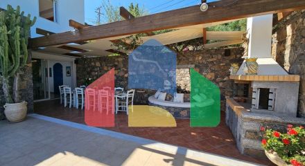 For Sale - Villa 275 m² in Crete