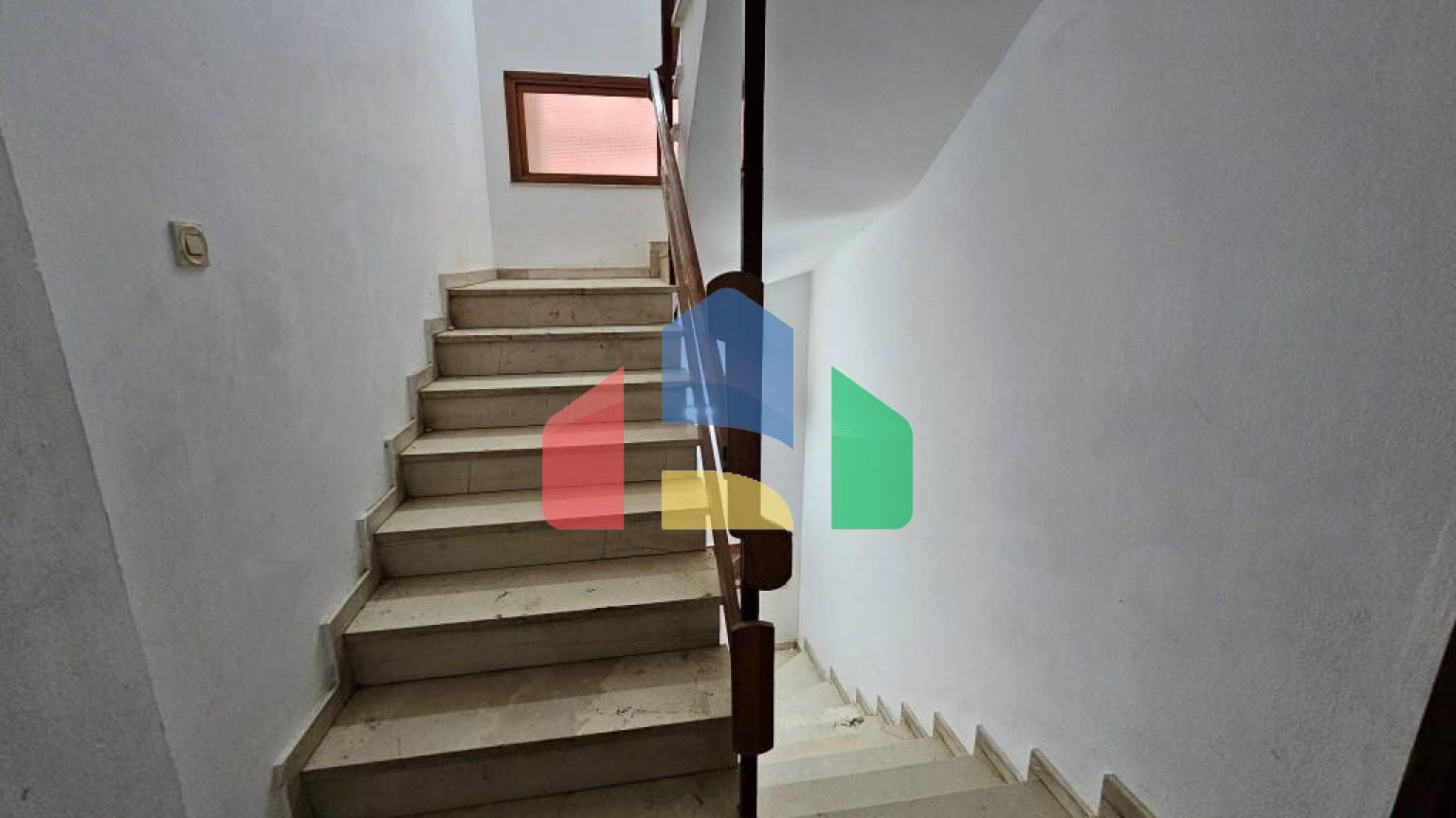 Продаж - Бізнес 131 m² на Криті