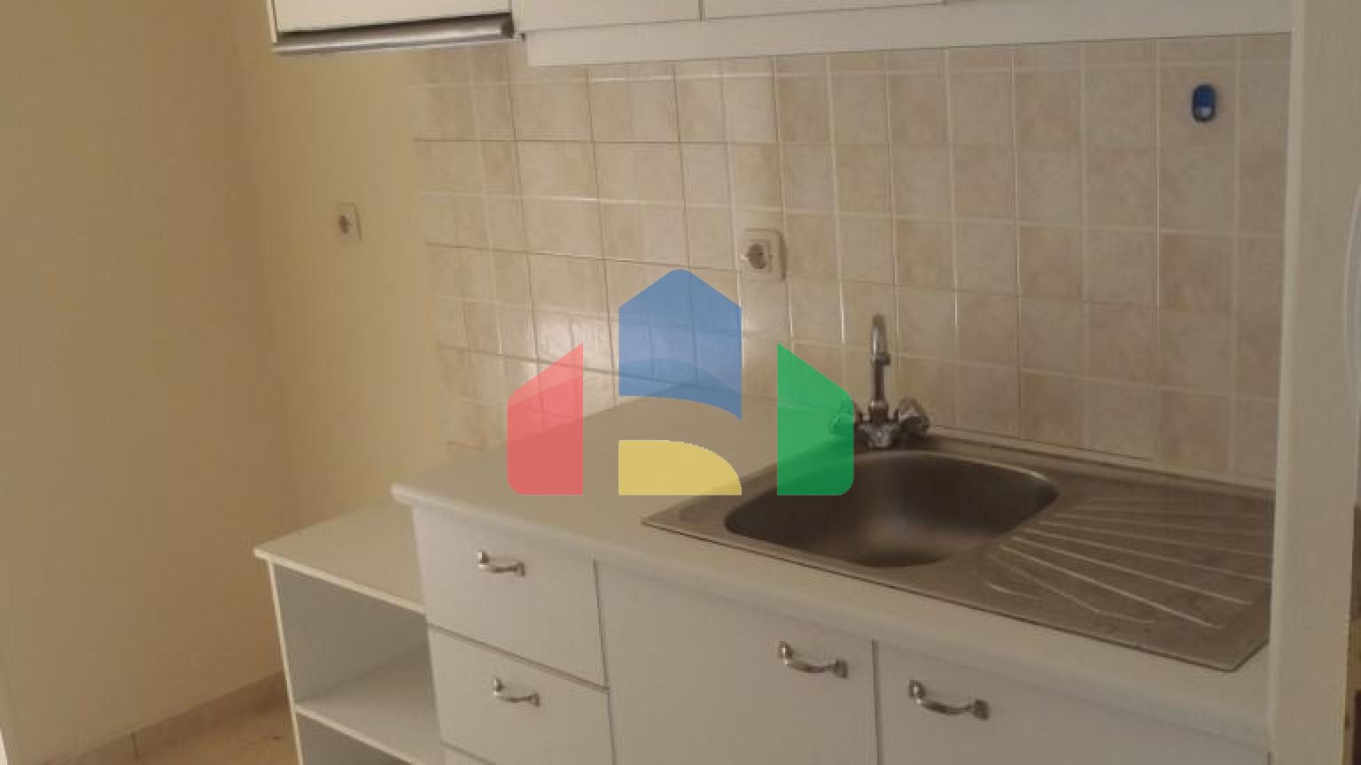 Продаж - Бізнес 580 m² на Криті