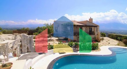 For Sale - Villa 450 m² in Crete