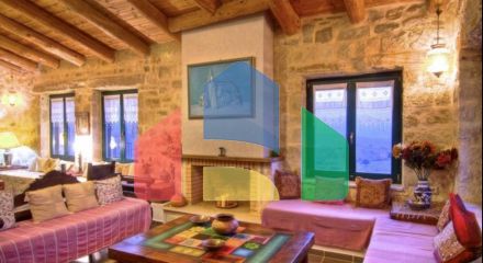 For Sale - Villa 450 m² in Crete