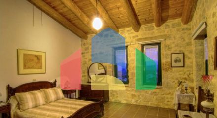 For Sale - Villa 450 m² in Crete