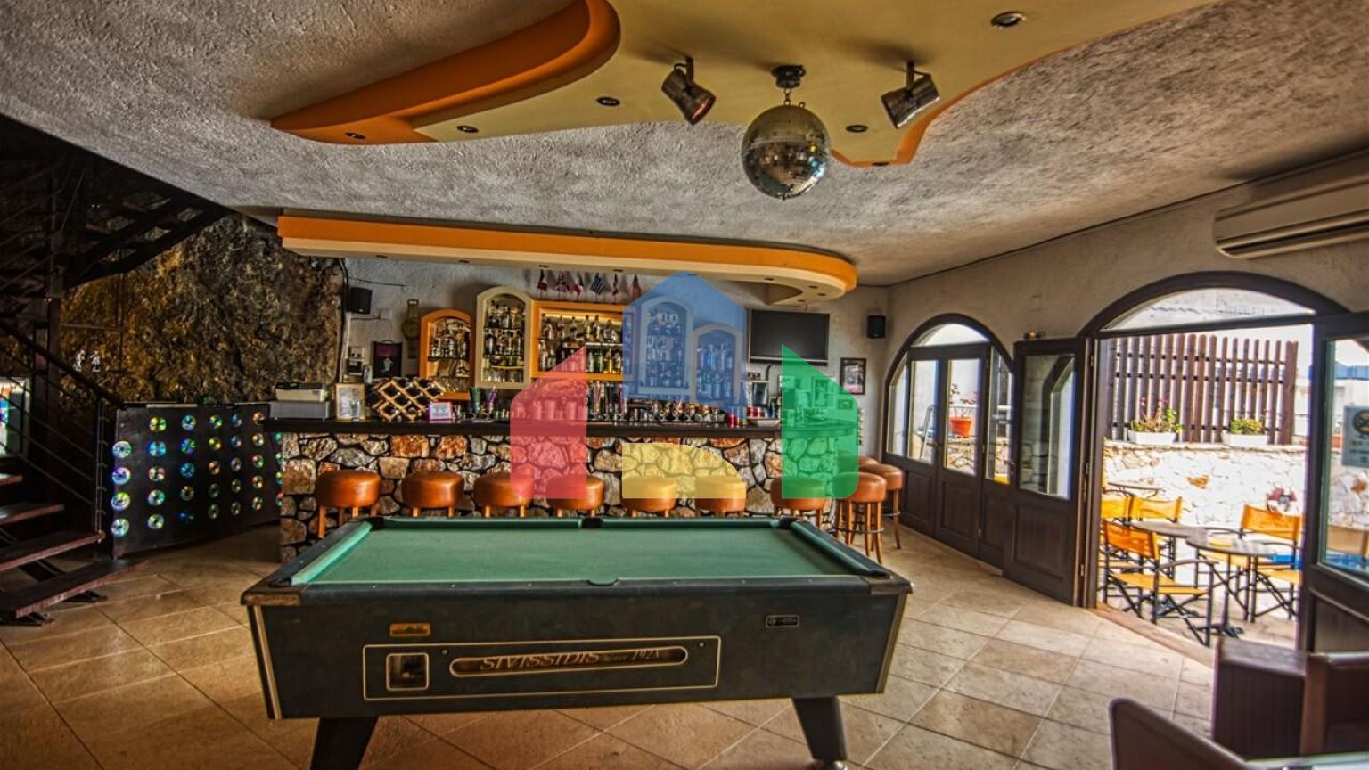 Продажа - Гостиница 1400 m² на Крите