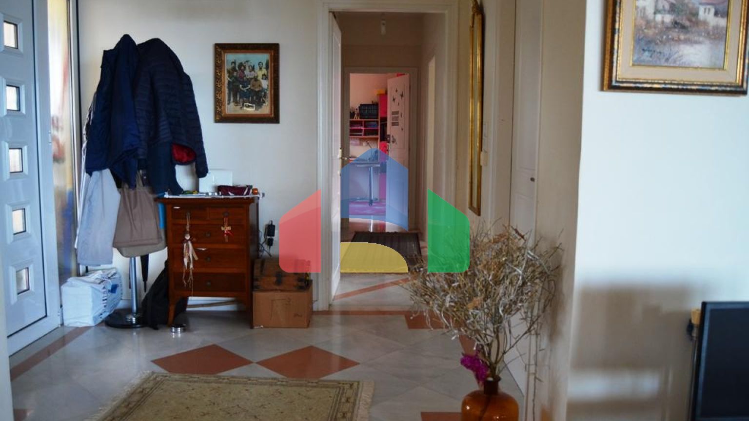 Продаж - Котедж 300 m² на Криті