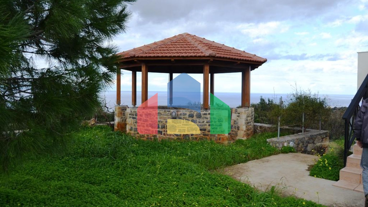 Продаж - Котедж 300 m² на Криті